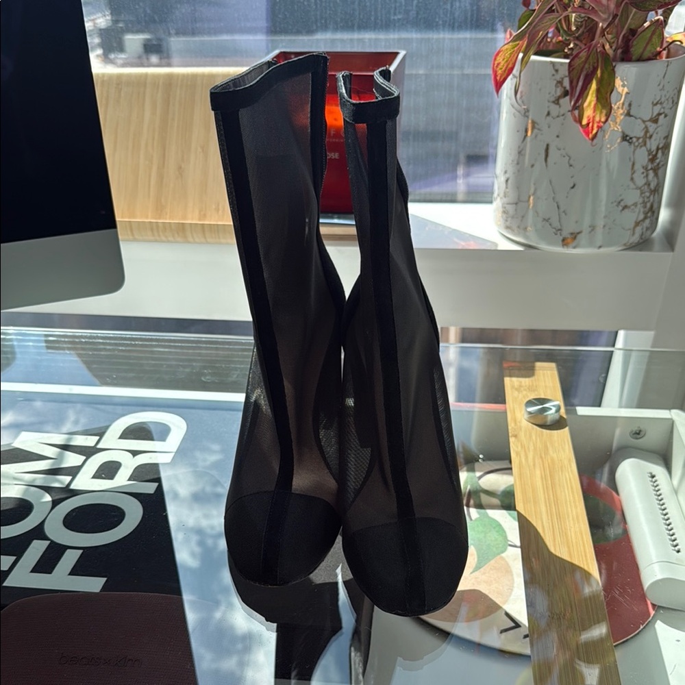 Avec Le filles Black Sheer Ankle Boots